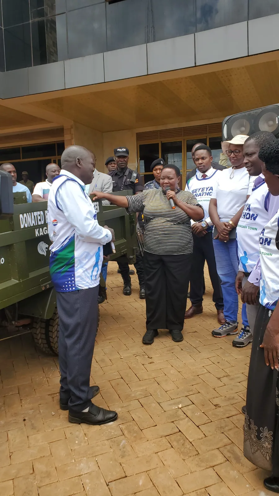 Prime Minister Nabbanja Donates Tricycle to Kagadi Town Council to Keep Kagadi Clean